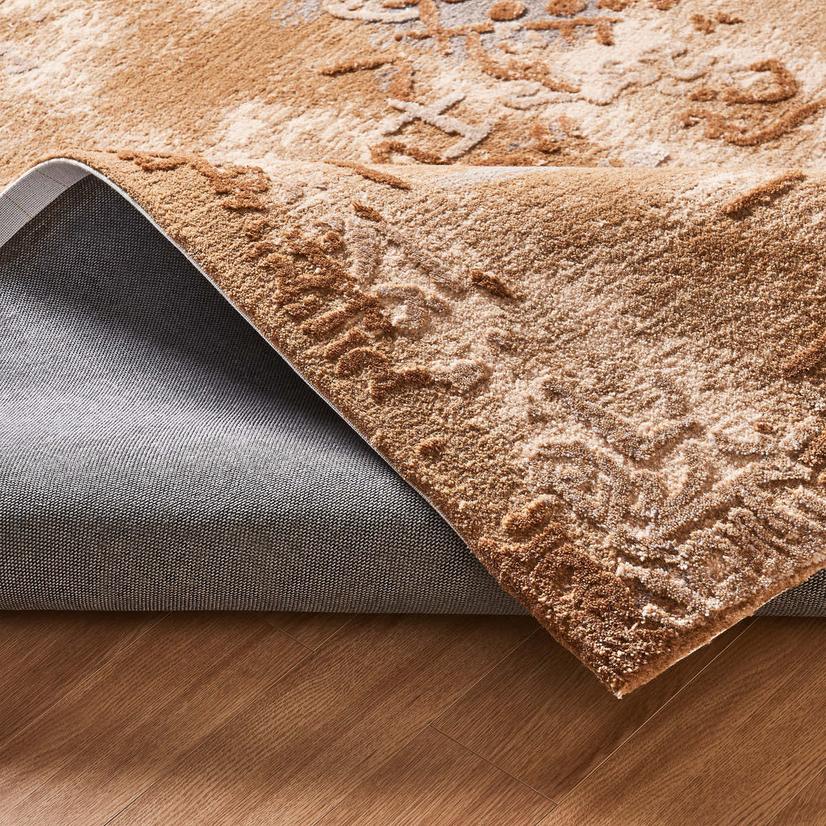 $2500+ Purchase Gift | Aurelian Relief Wool-Blend Rug 5'x8'