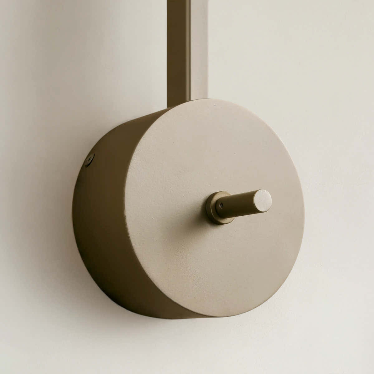 Costella Grand Sconce