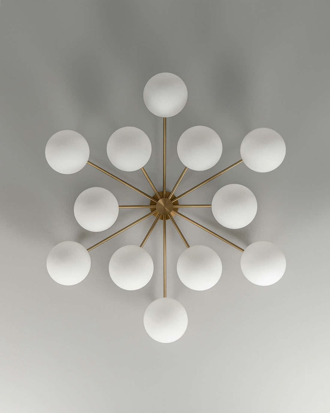 Orion Oval Flush Mount Base Chandelier Ø47.8″