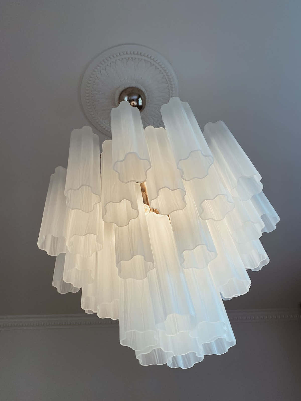 Murano Chandelier 22.8″ – 36 tubes – Matte white