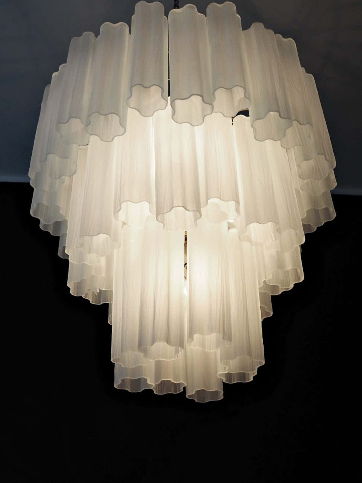 Murano Chandelier – 48 tubes – matte white