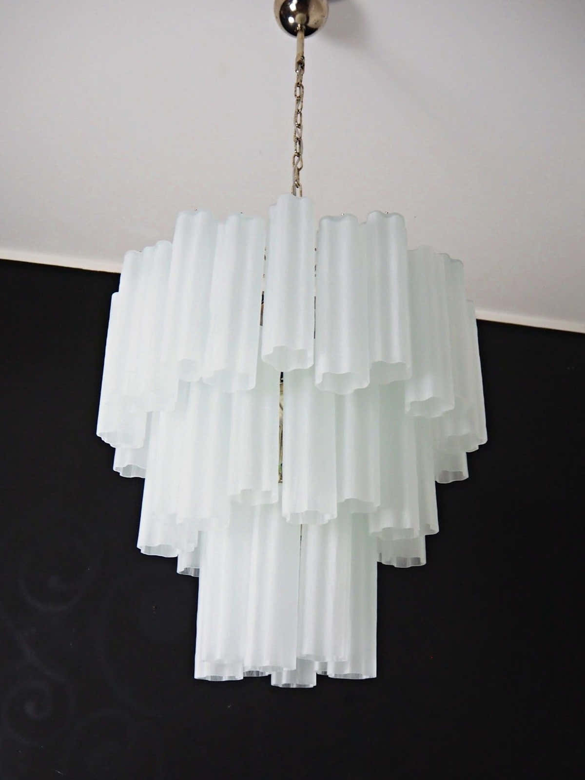 Murano Chandelier – 48 tubes – matte white