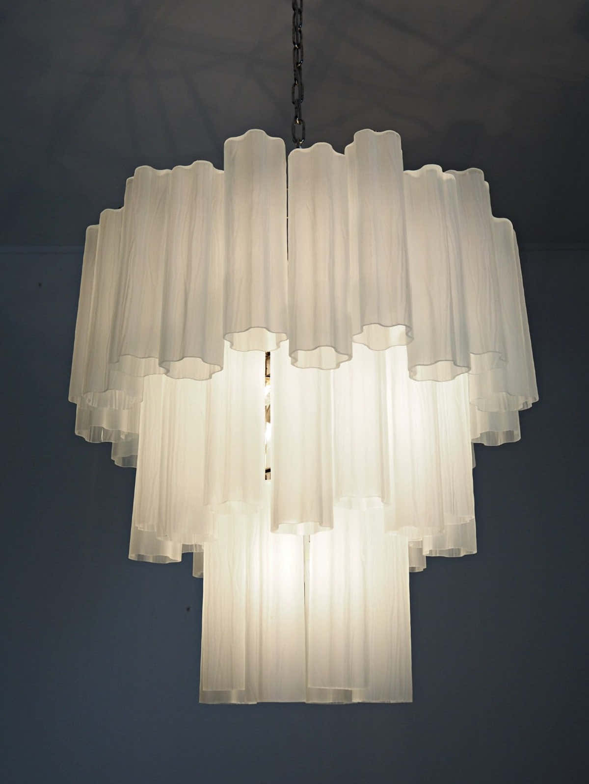 Murano Chandelier – 48 tubes – matte white