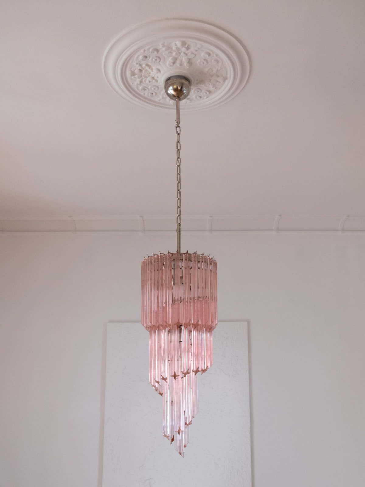 Murano Chandelier – Spiral – 54 prisms – Pink