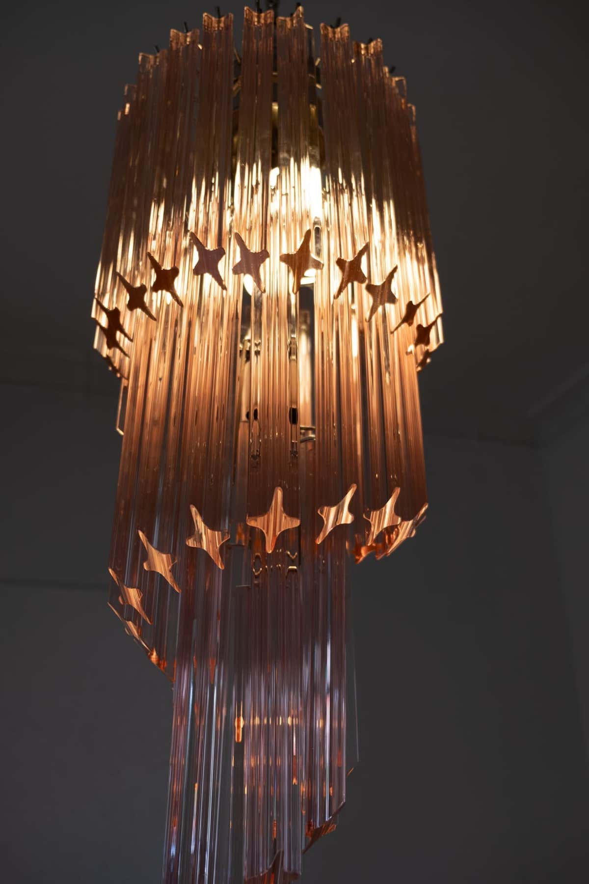 Murano Chandelier – Spiral – 54 prisms – Pink