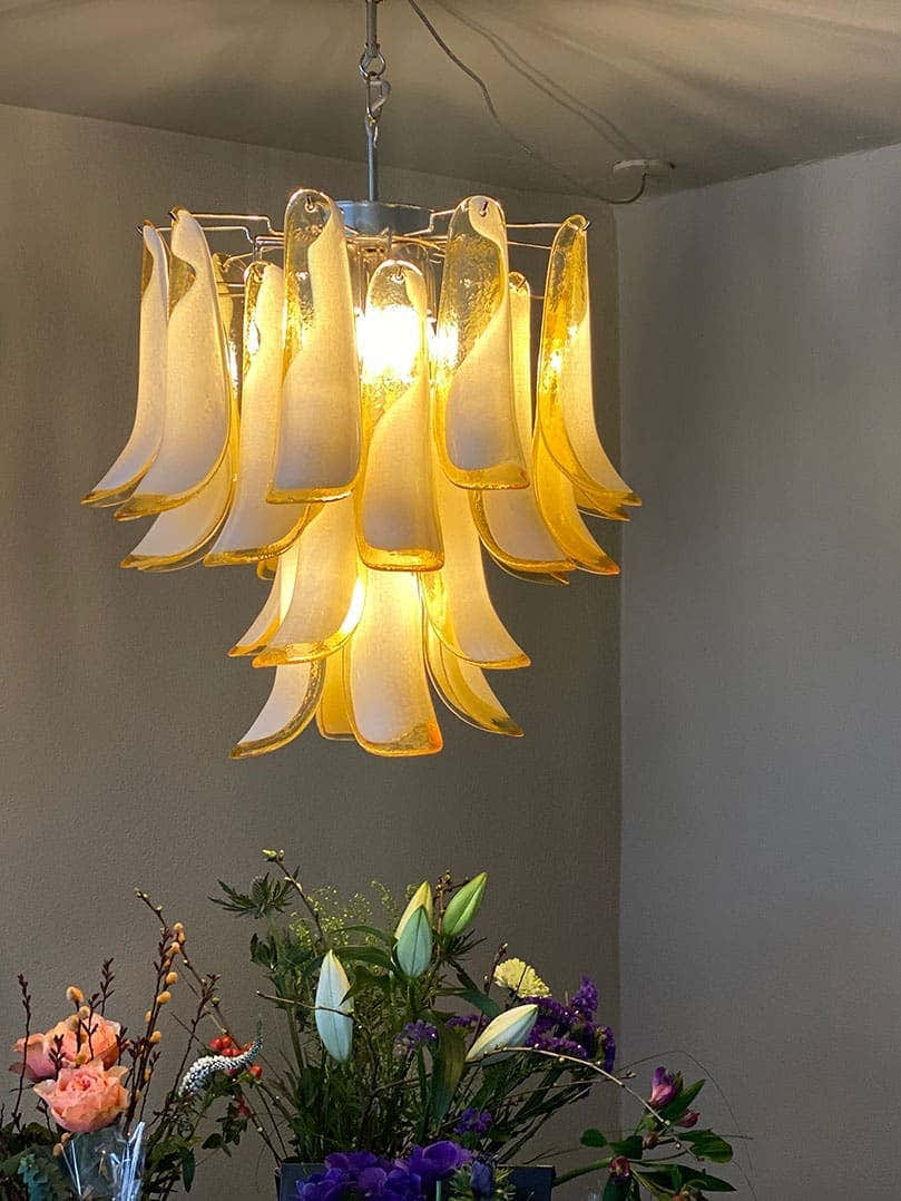 Murano Chandelier – 26 petals – Amber
