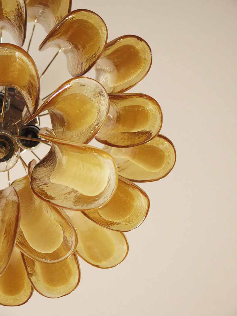 Murano Chandelier – 26 petals – Amber