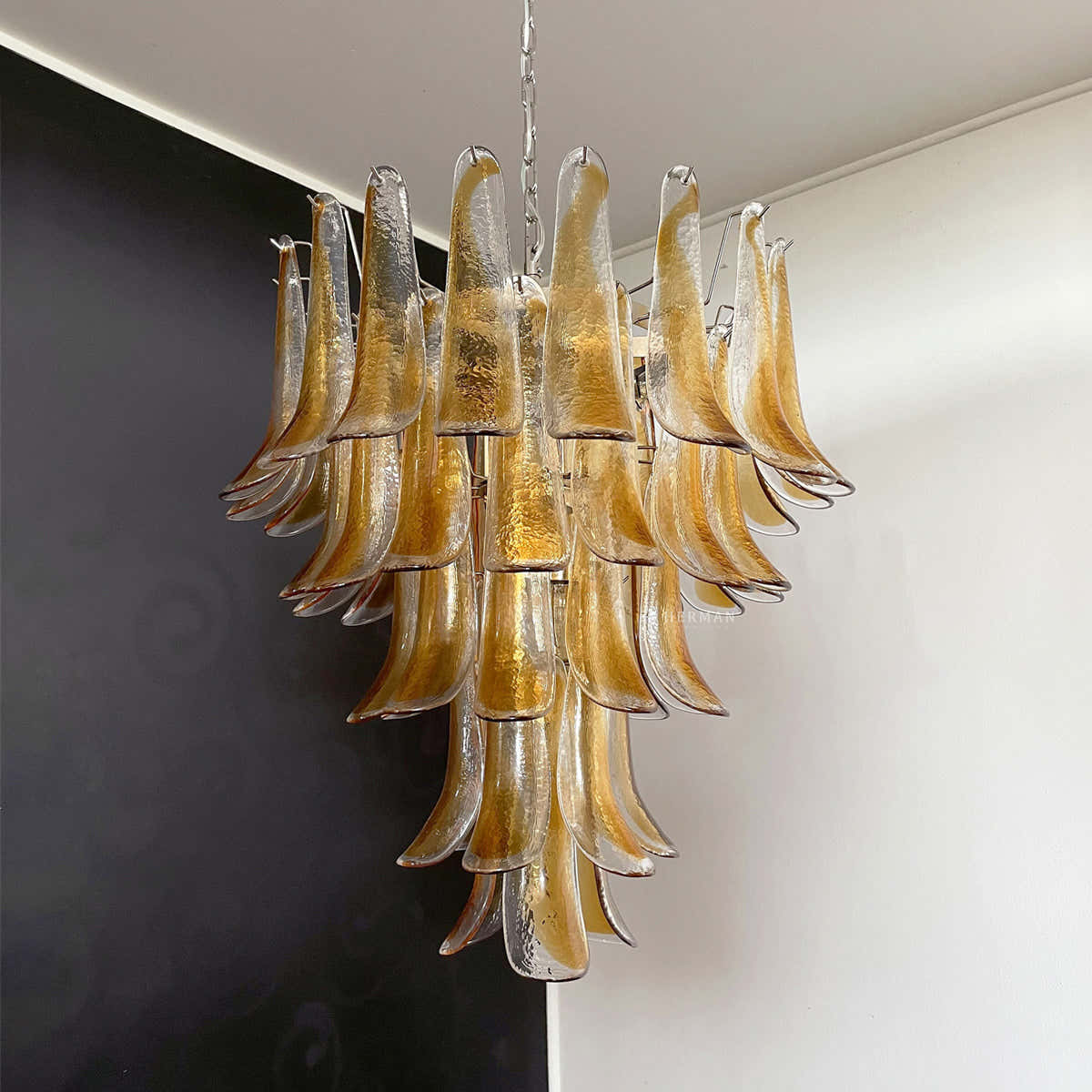Murano Chandelier – 52 petals – Amber