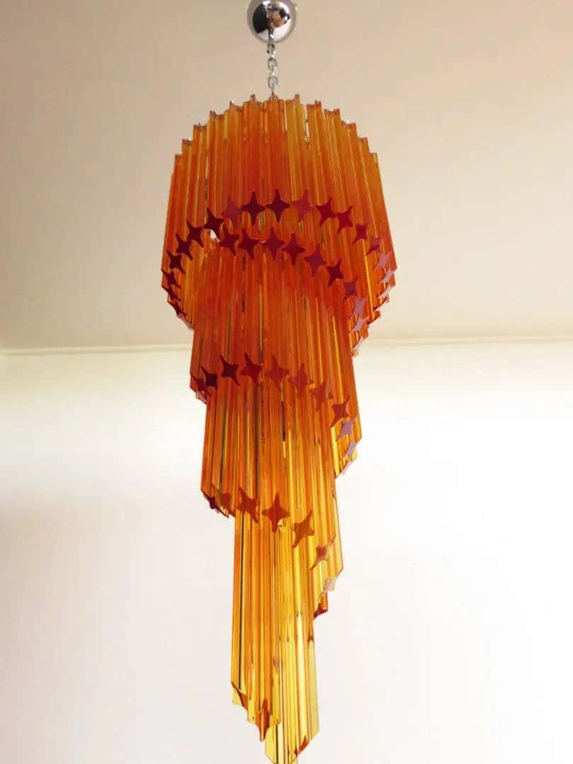 Murano Chandelier – Spiral – 86 prisms – Amber