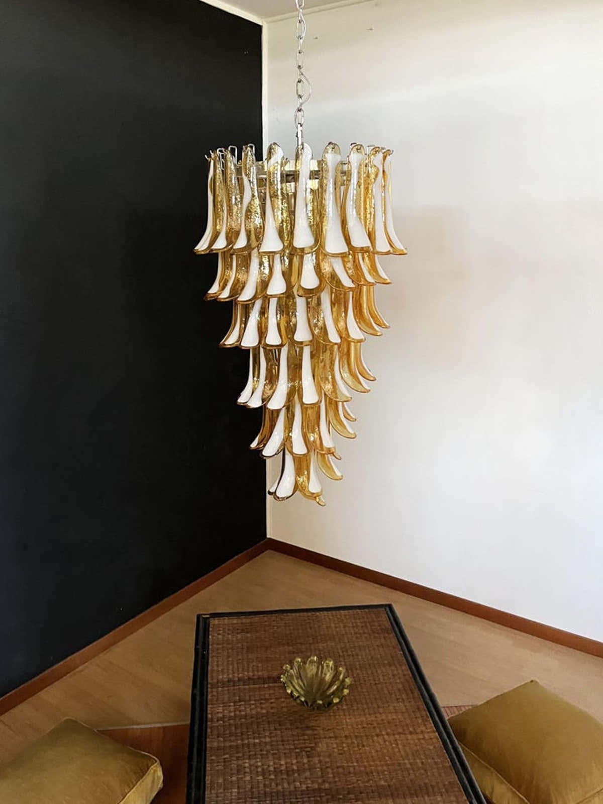 Murano Chandelier – 83 petals – Caramel