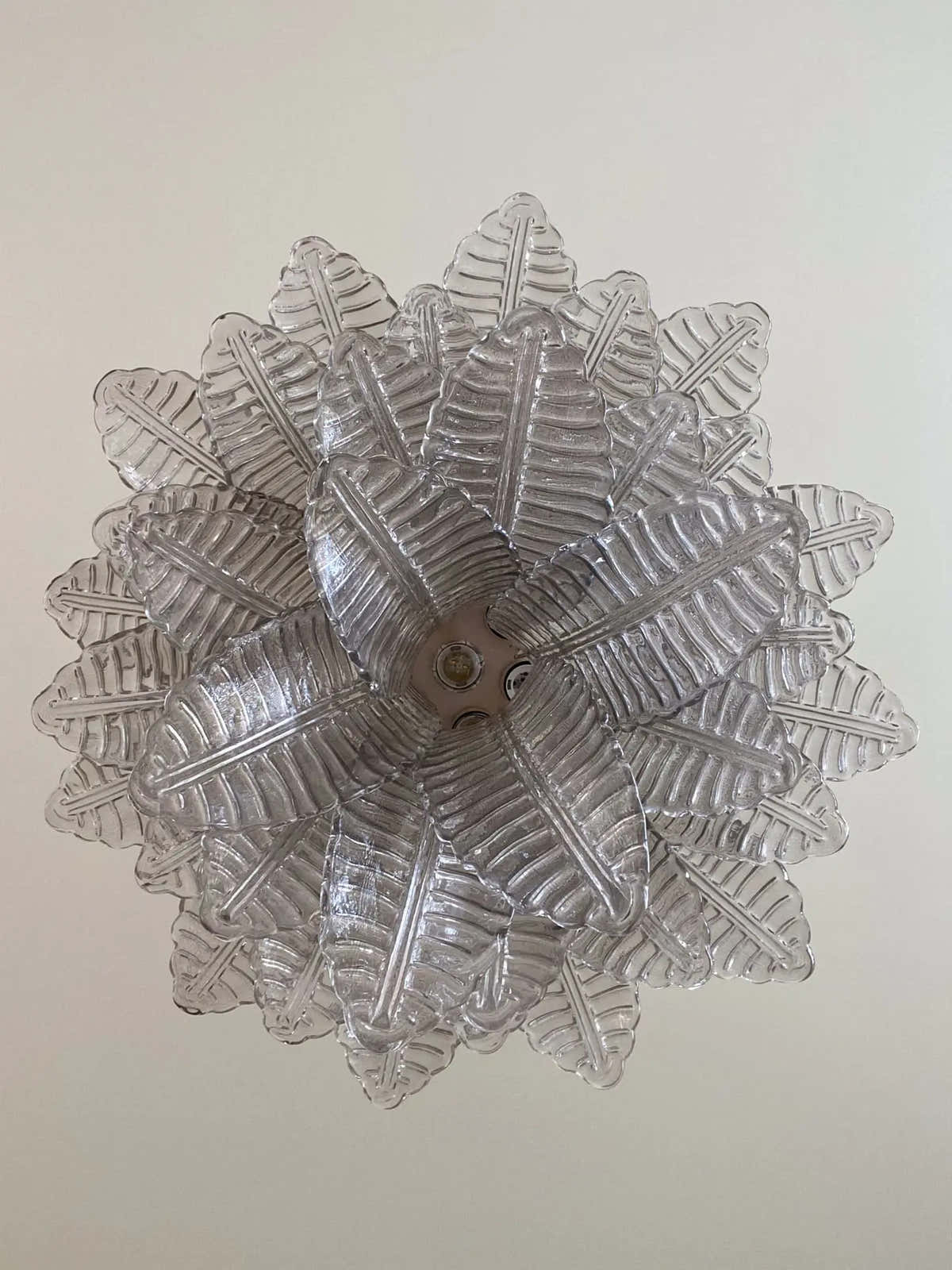 Murano Chandelier – 36 glass leaves – Smoked