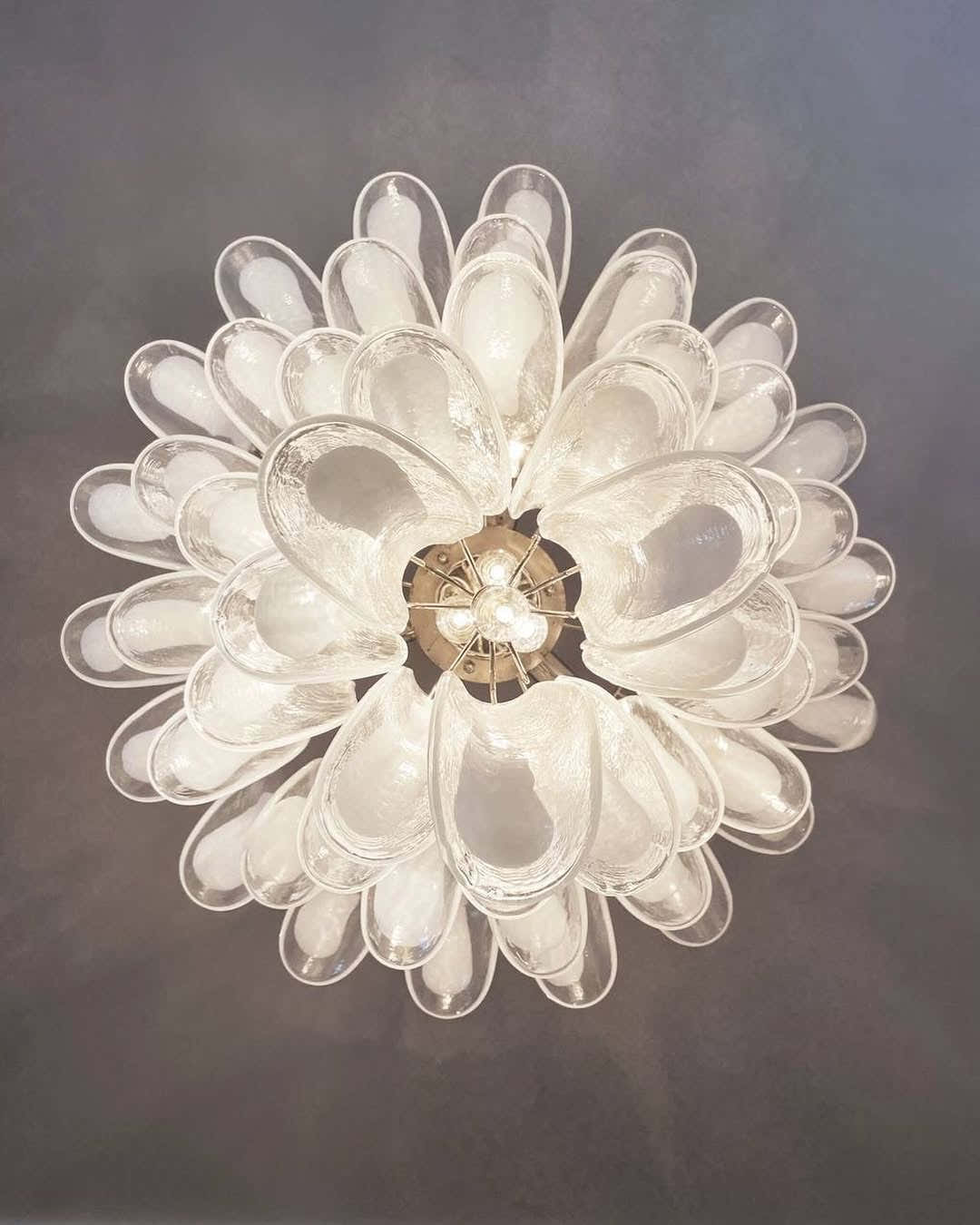 Murano Chandelier – 75 petals – Transparent