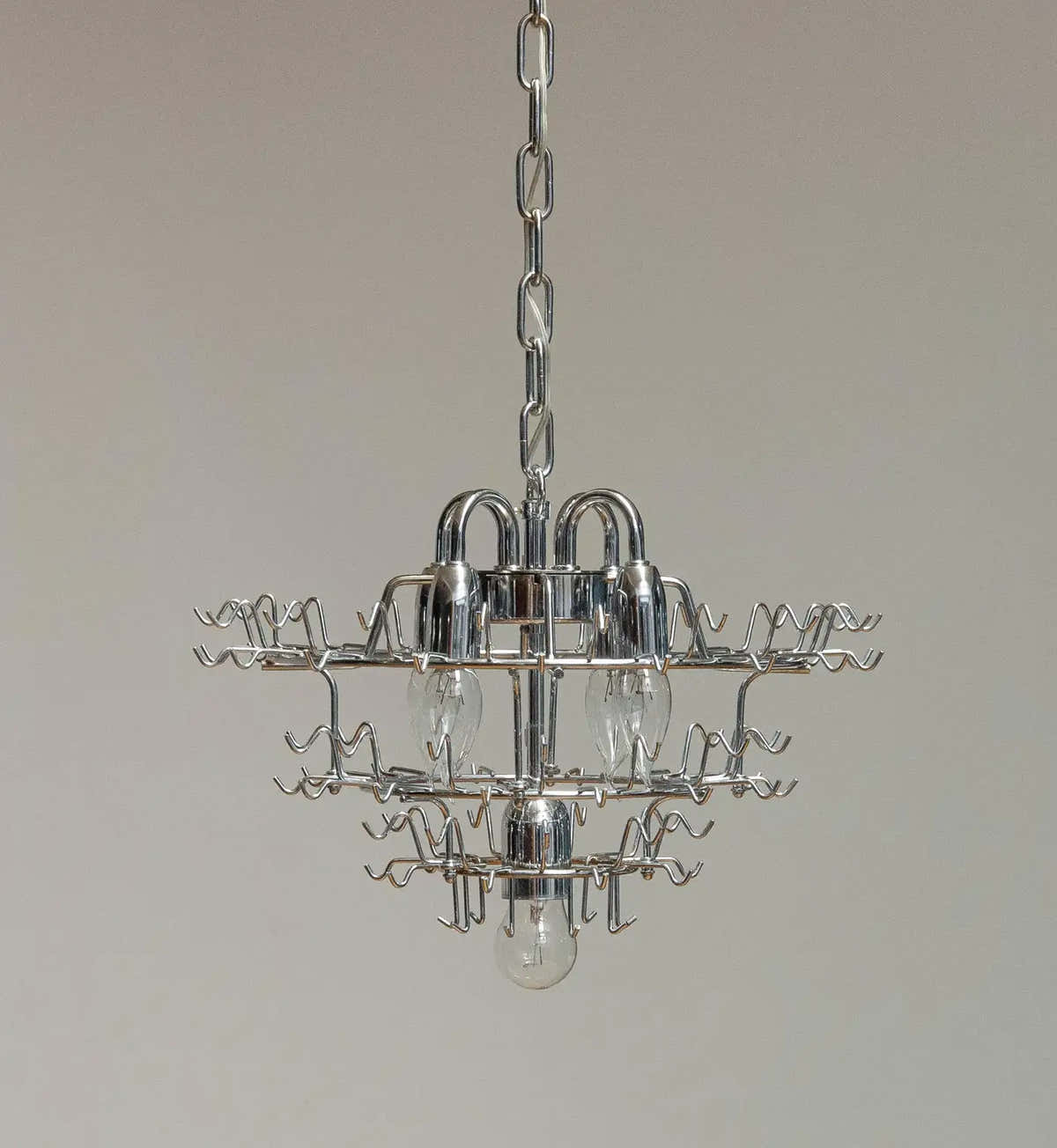 1980s Venini Chrome Chandelier With 91 Clear Triedri Murano Crystals Italy