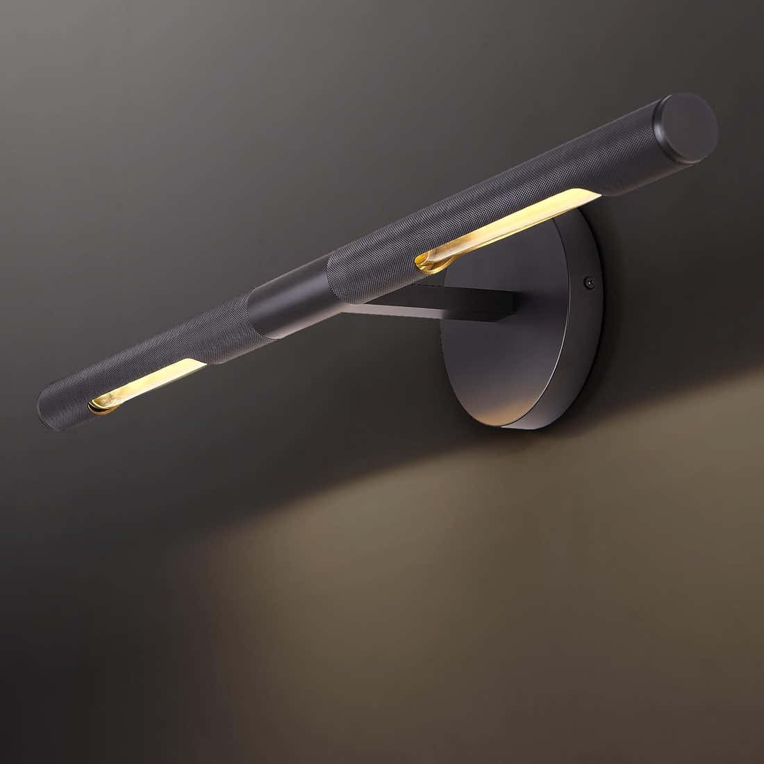 Hard-wired Knurled Picture Light