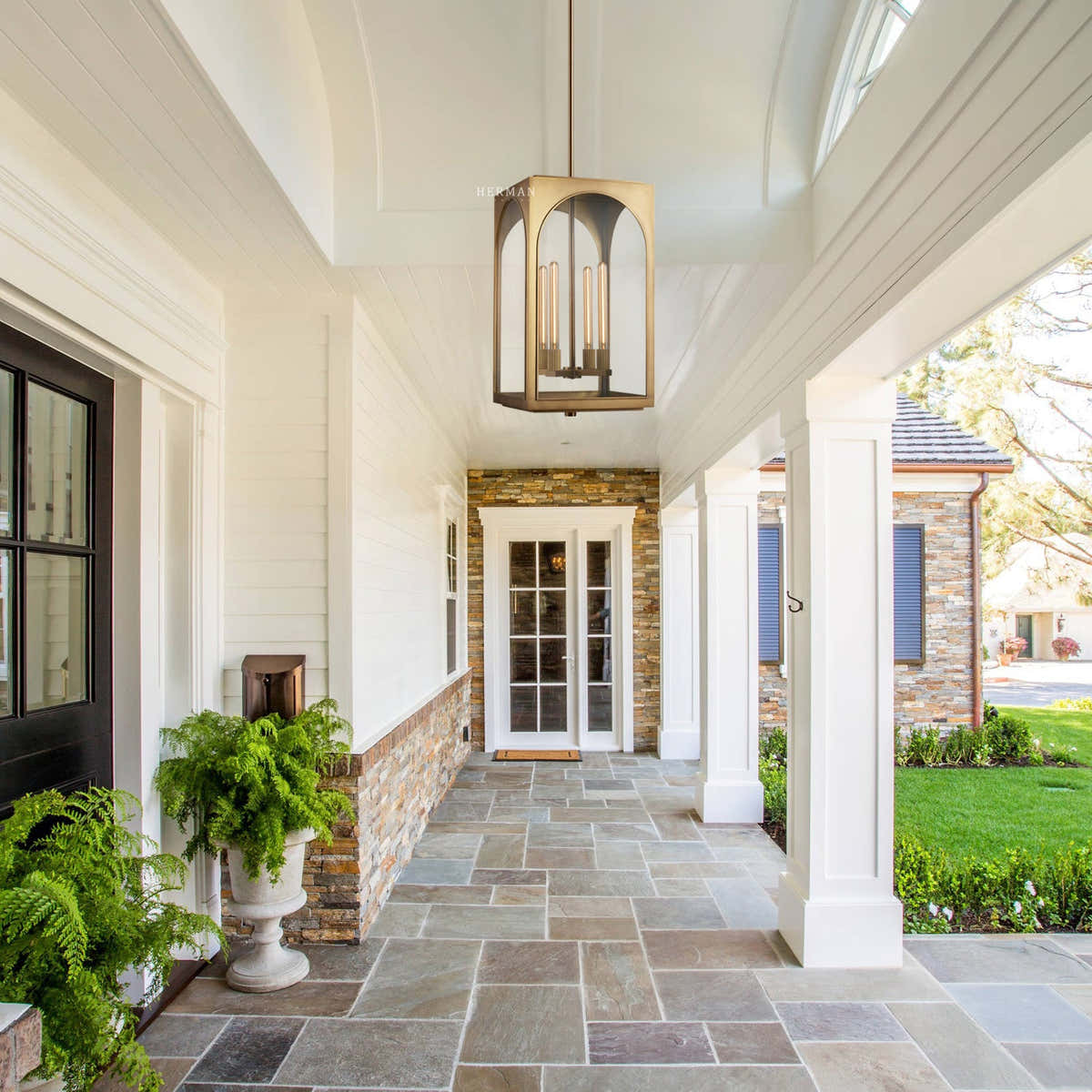 Palladian Outdoor Pendant