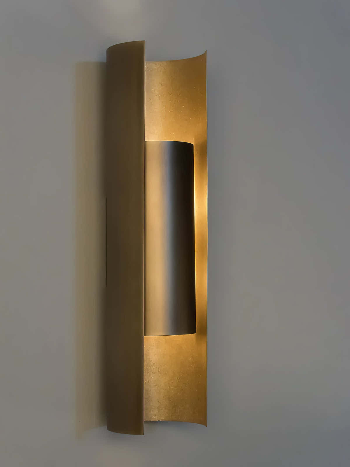 Orion Wall Lamp