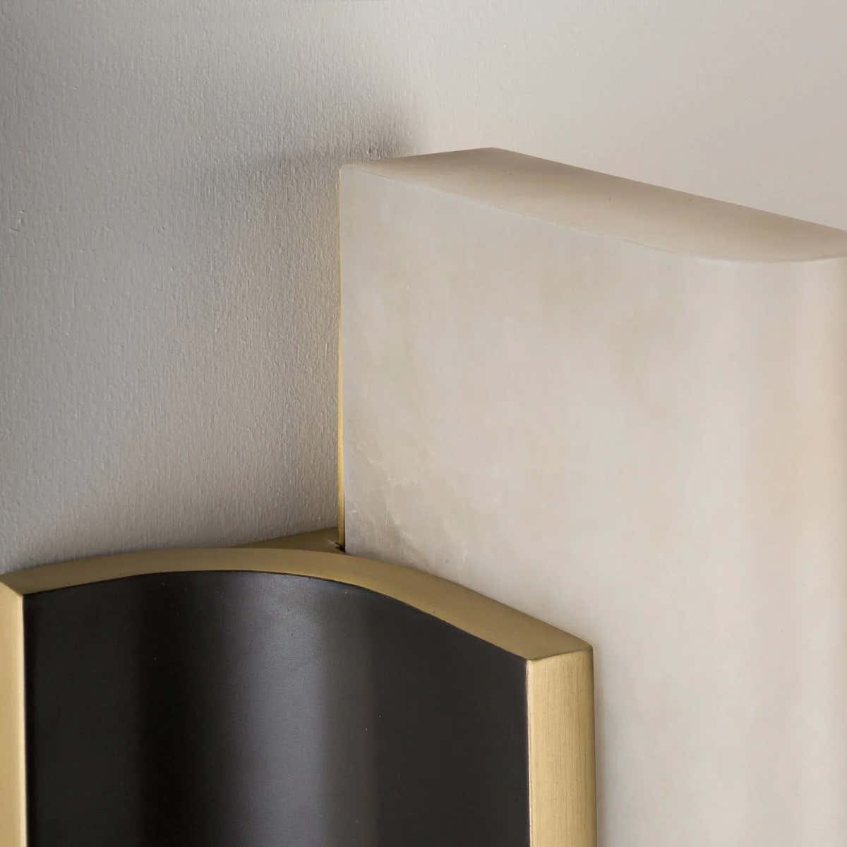 Timide Alabaster Sconce