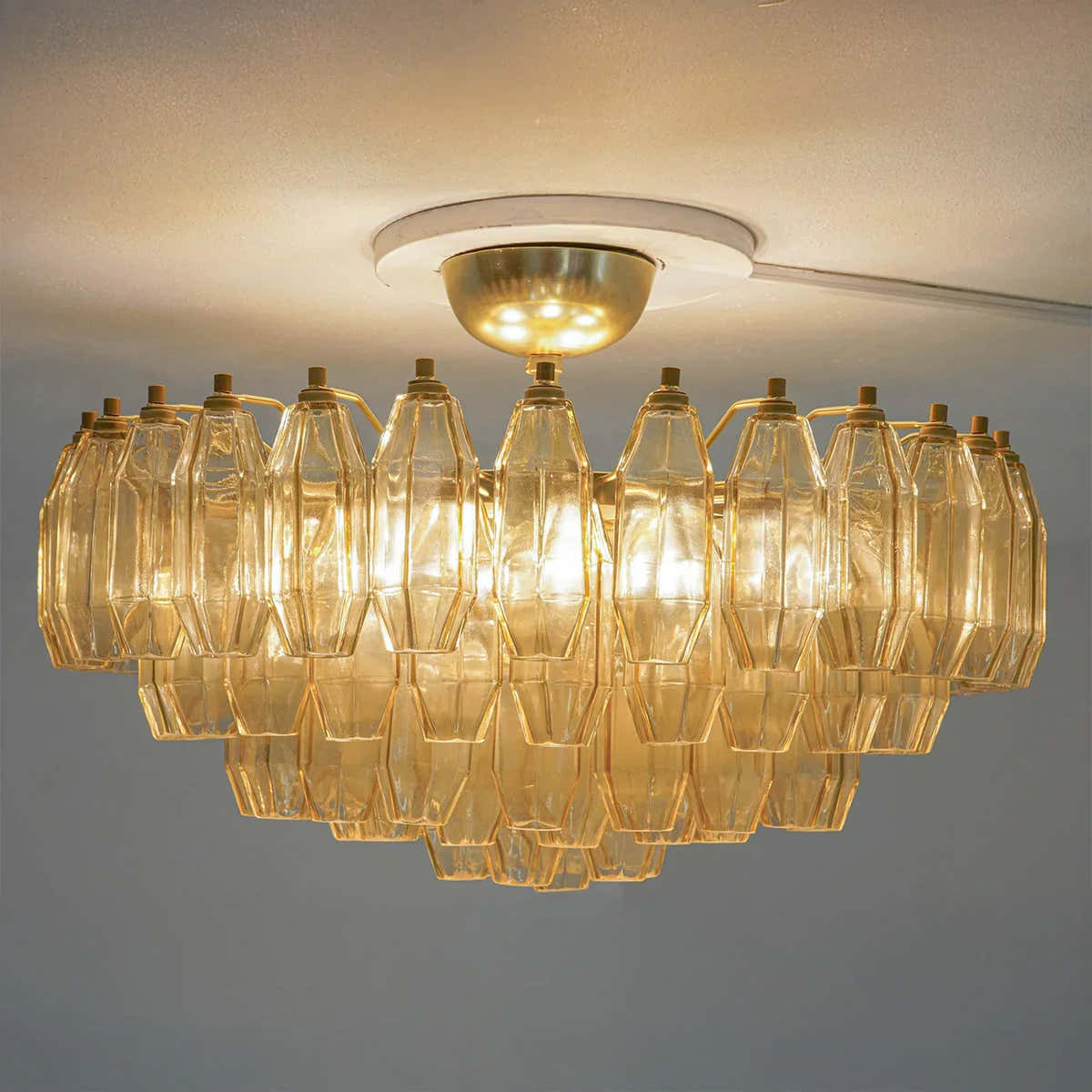 Prismatico 91 Elements Amber Compact Glass Chandelier 25"