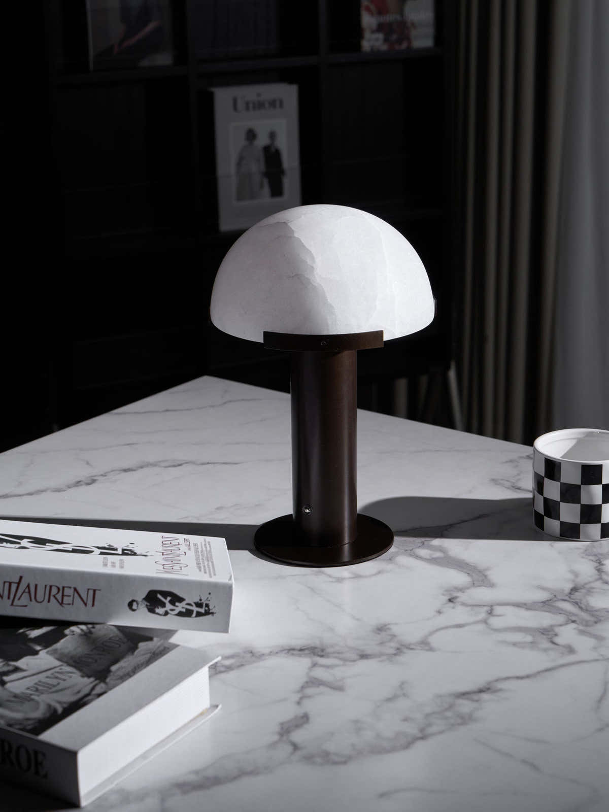 Elegance Alabaster Table Lamp - Vakkerlight